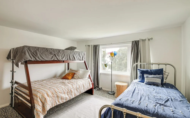 photo 5 of Convenient Whittier Retreat: Furnished Deck, Views