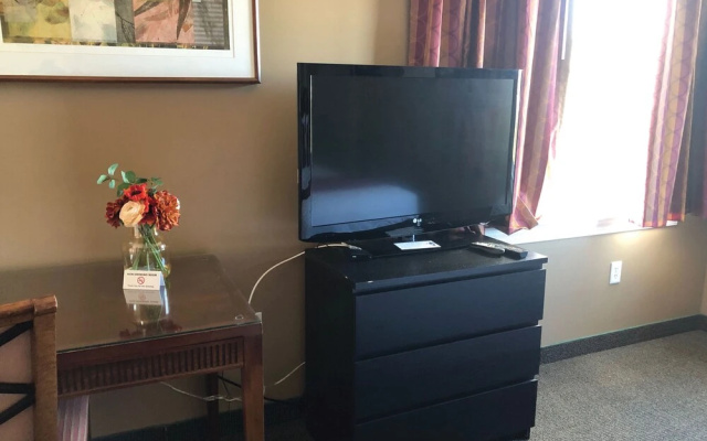 photo 2 of Brinton Suites