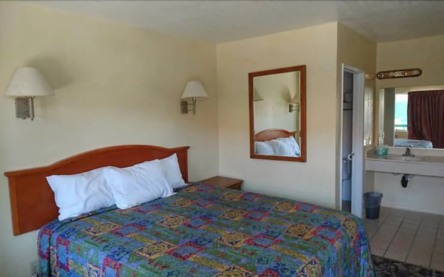 photo 2 of Bristol Motel