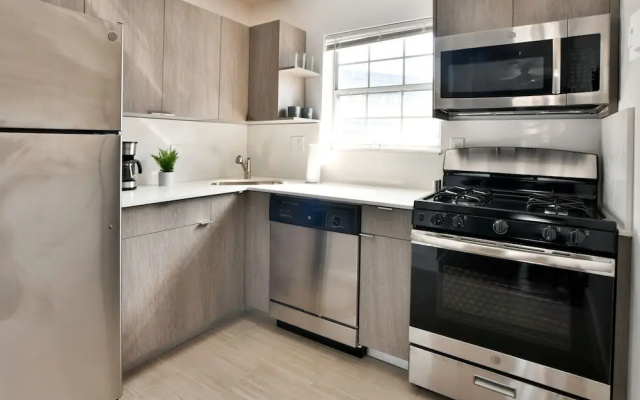 photo 5 of Broadway Suites Downtown by RocketStay