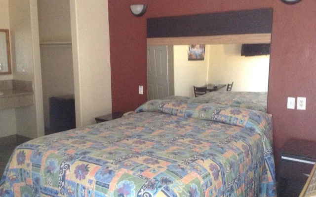 photo 5 of Bronco Motel South Central