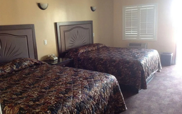 photo 4 of Bronco Motel