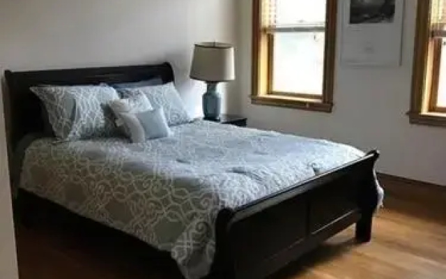 photo 3 of Brookline Brownstone - 3 Br Apts