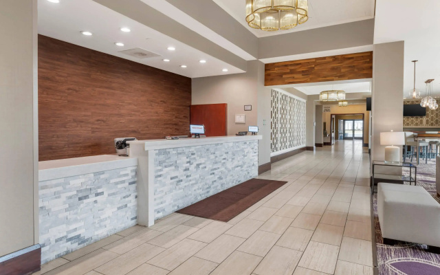 photo 2 of Comfort Inn Brooklyn Center