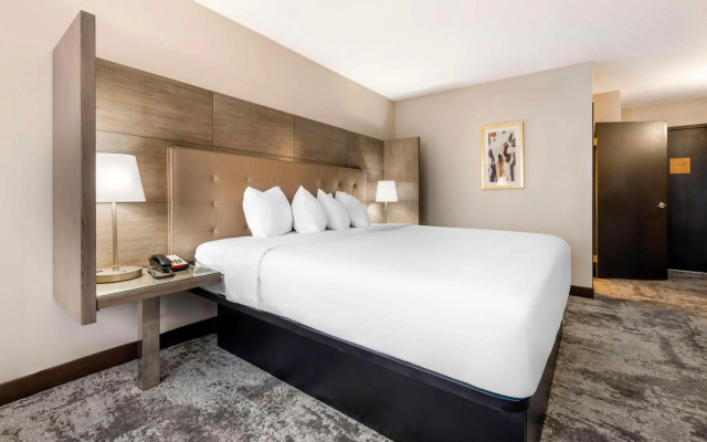 photo 4 of Comfort Inn Brooklyn Center