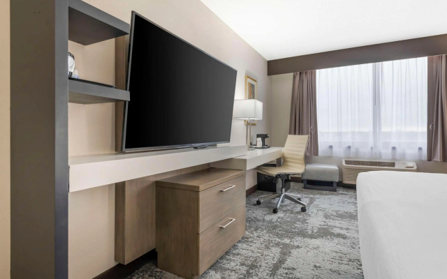 photo 5 of Comfort Inn Brooklyn Center