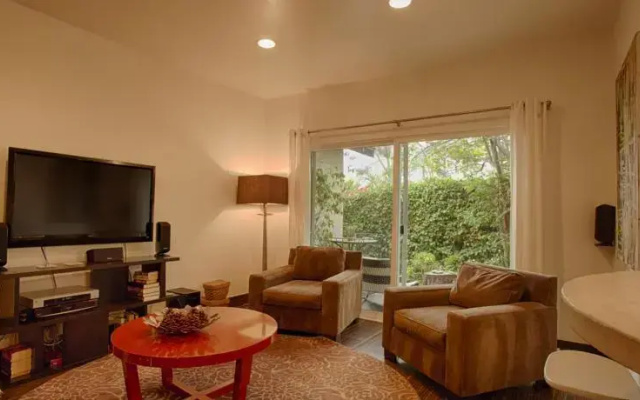photo 3 of Brooks Suites