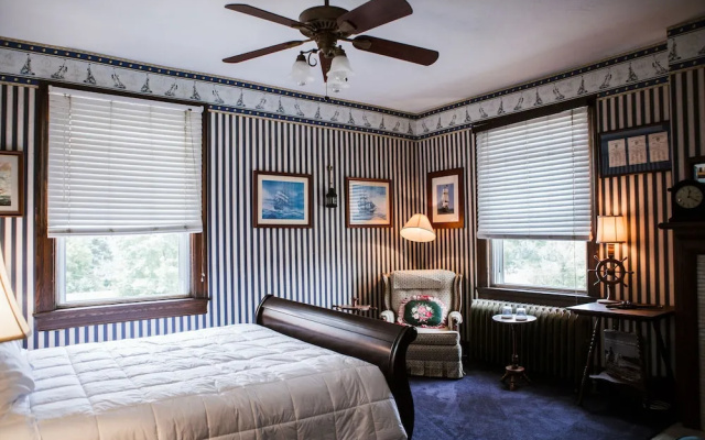 photo 3 of Brownsville Road House Bed Breakfast