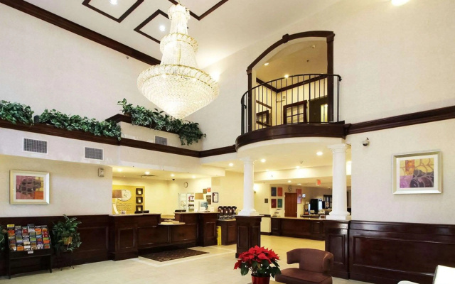 photo 2 of Comfort Suites Near University