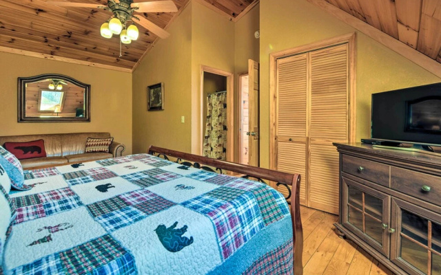 photo 3 of Bryson City Cabin Rental w/ Views & Hot Tub