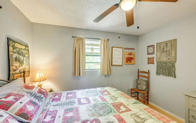 photo 3 of Bryson City Home w/ Deck ~ 1 Mi to Fontana Lake