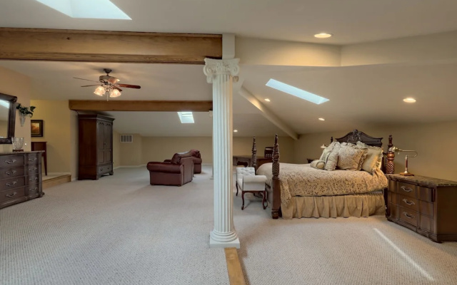 photo 2 of Bryson City Loft