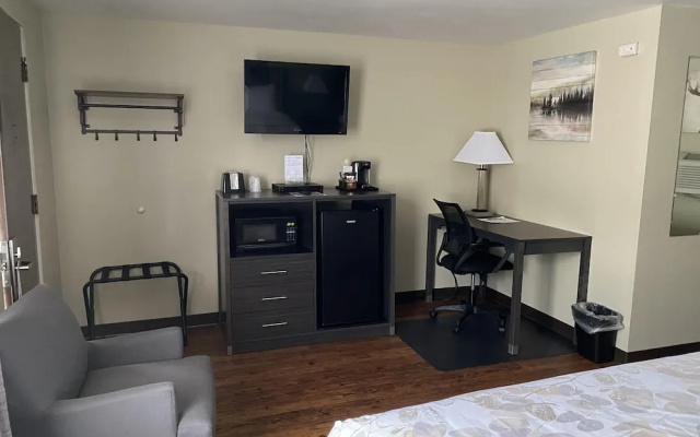 photo 3 of Big Sky Motel