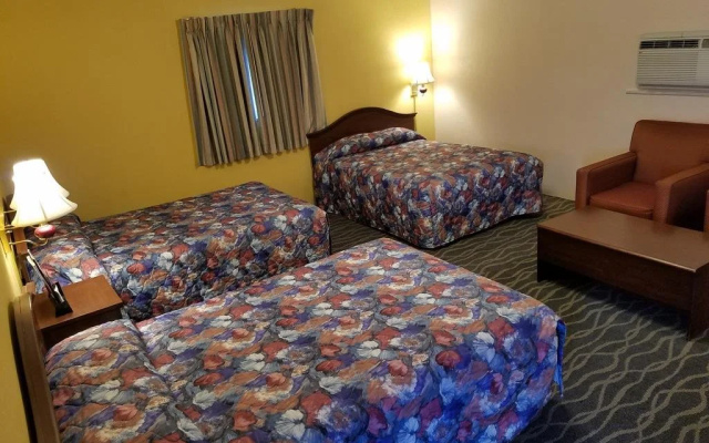 photo 4 of Budget Host Midway Inn