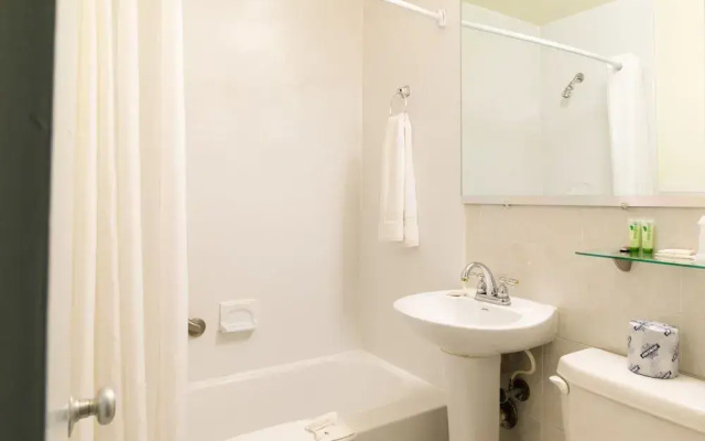 photo 5 of Budget Host Inn