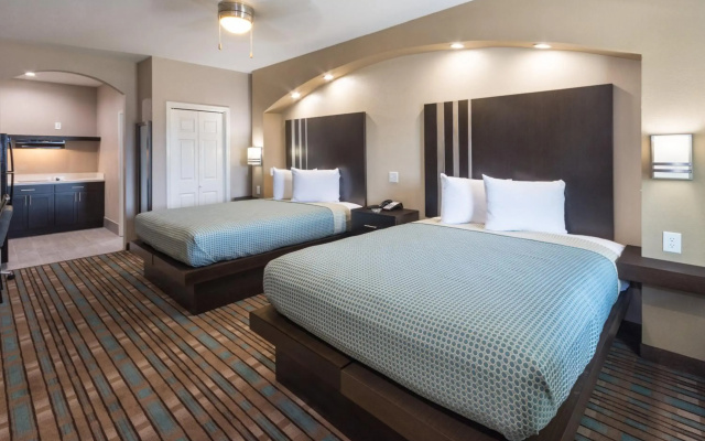 photo 2 of Econo Lodge Inn & Suites Houston NW - CY - Fair