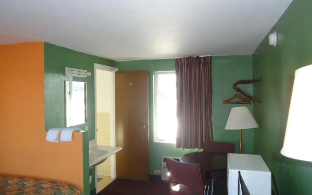 photo 2 of Budget Host Inn Somerset