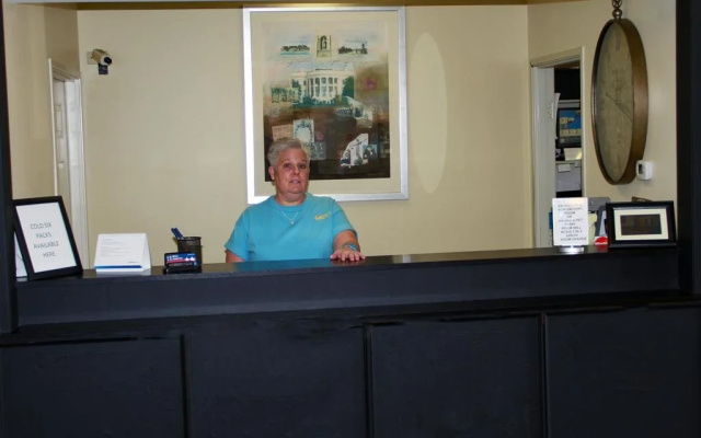 photo 2 of Motel 6 Bloomsburg, PA