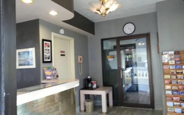 photo 2 of Budget Host Town Center Motel