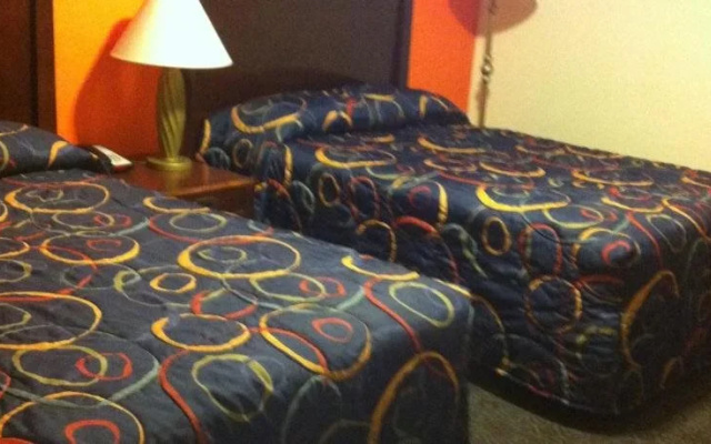 photo 2 of Budget Inn