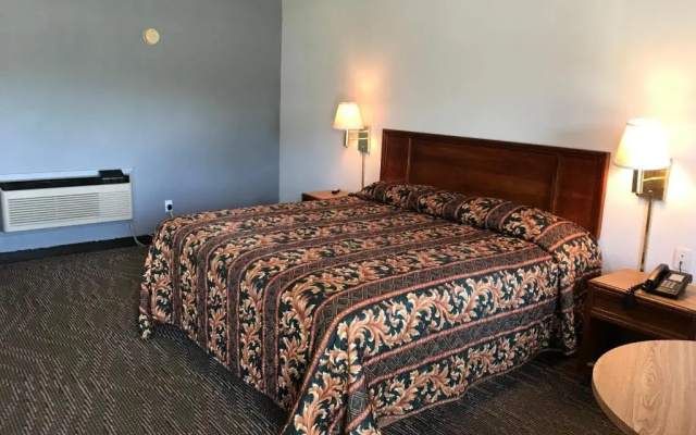 photo 2 of Budget Inn