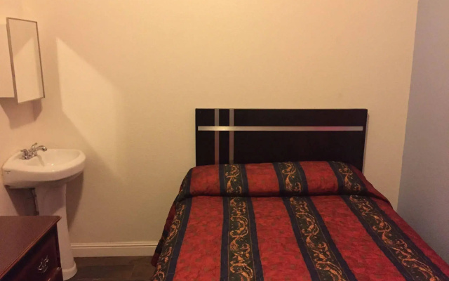 photo 4 of Budget Inn