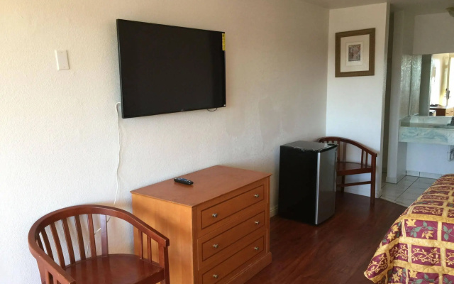 photo 2 of Budget Inn