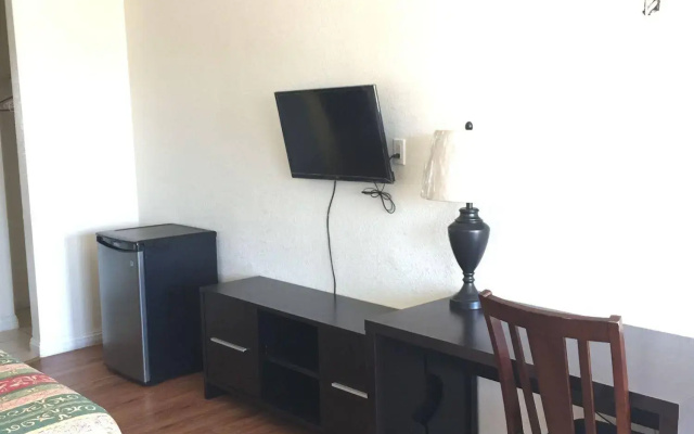 photo 5 of Budget Inn