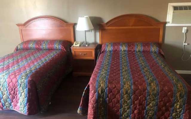 photo 3 of Oxford Inn