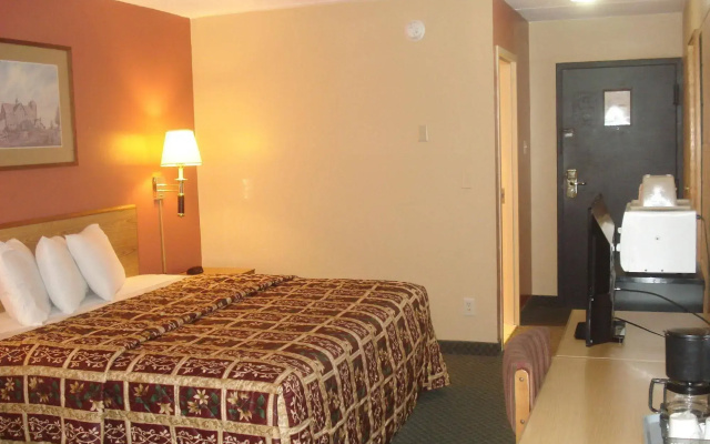 photo 3 of Budget Inn Bath