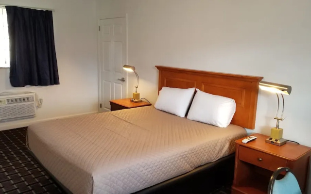 photo 4 of Budget Inn Breezewood