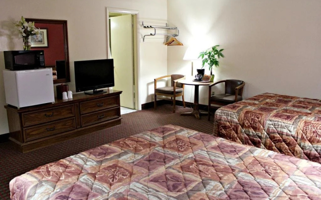 photo 5 of Budget Inn Farmington