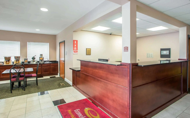 photo 2 of Econo Lodge Harrisburg - Hershey