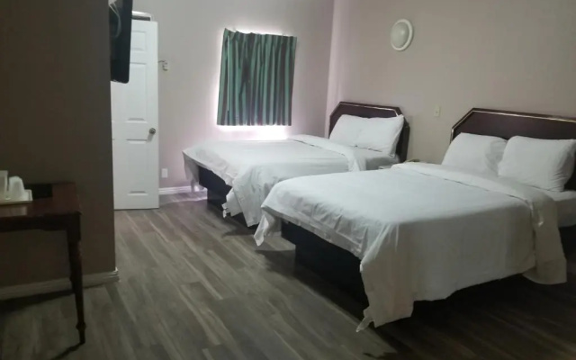 photo 5 of Budget Inn Hollywood