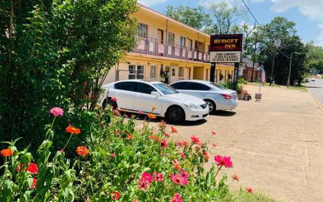 photo 3 of Budget Inn Jonesboro