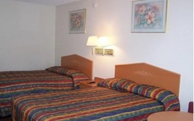 photo 2 of Budget Inn Melbourne