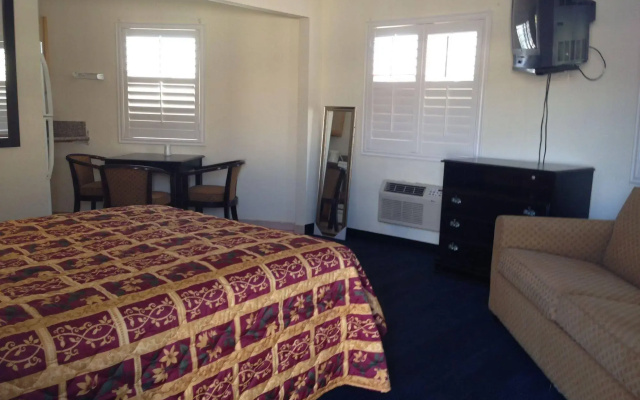 photo 2 of Budget Inn