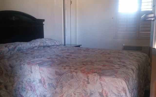 photo 4 of Budget Inn
