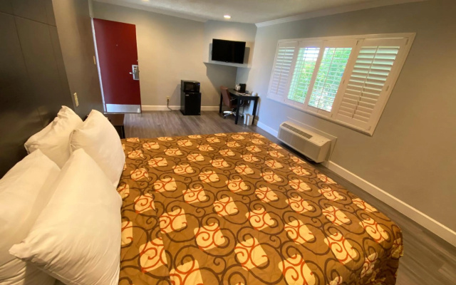photo 3 of Budget Inn of Hayward