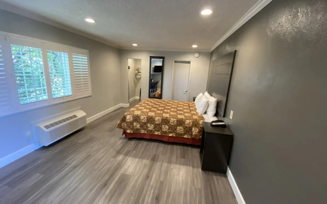 photo 5 of Budget Inn of Hayward