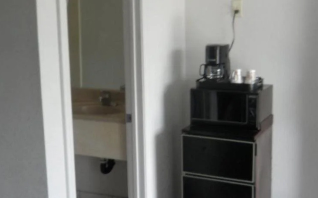 photo 2 of Budget Inn Of Lodi