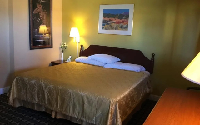 photo 3 of Budget Inn Plainview