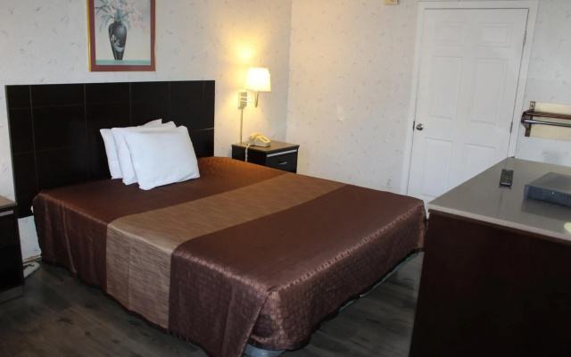 photo 3 of Budget Inn Redwood City
