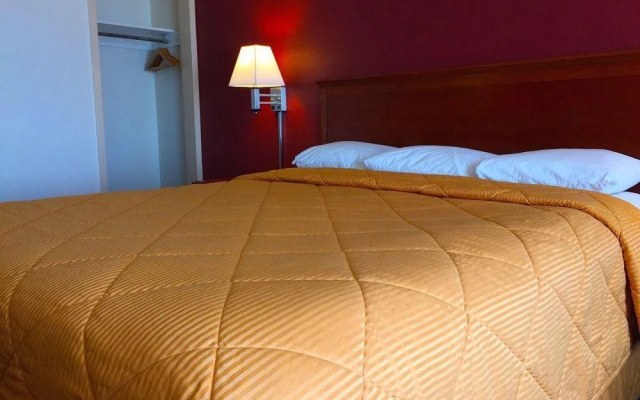 photo 4 of Budget Inn San Leandro