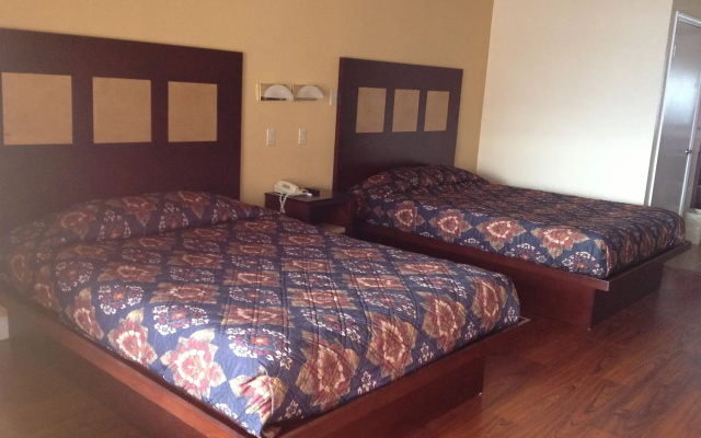 photo 3 of Budget Inn Santa Ana
