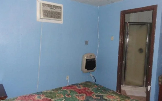 photo 2 of Budget Inn Somerset