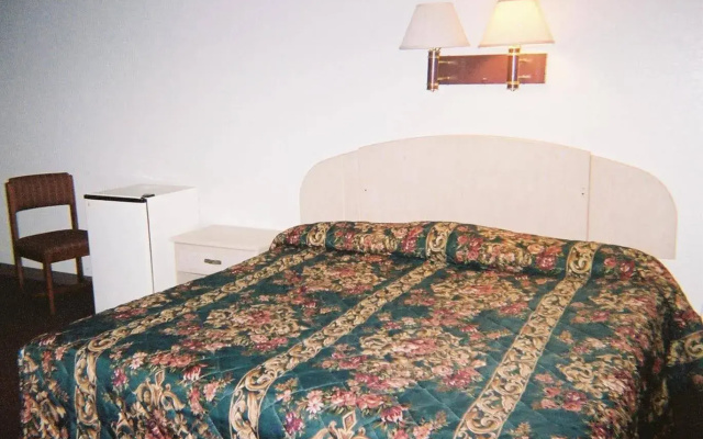 photo 4 of Budget Inn Wentzville