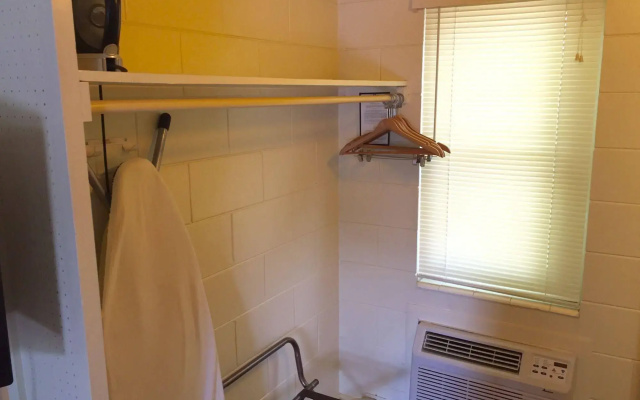 photo 2 of Budget Inn Winter Haven