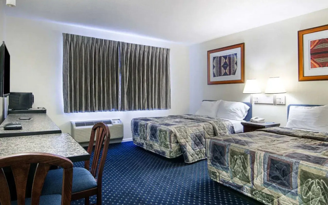 photo 5 of Central Phoenix Hotel