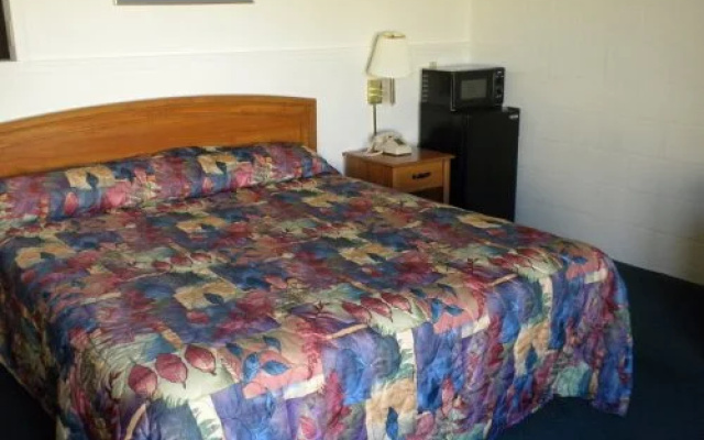 photo 5 of Budget Motel